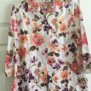 Ladies floral Alia size 10 top 3/4 sleeves